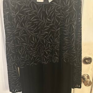 Jacqueline Ferrar Elegant Black and  Leaf Dress